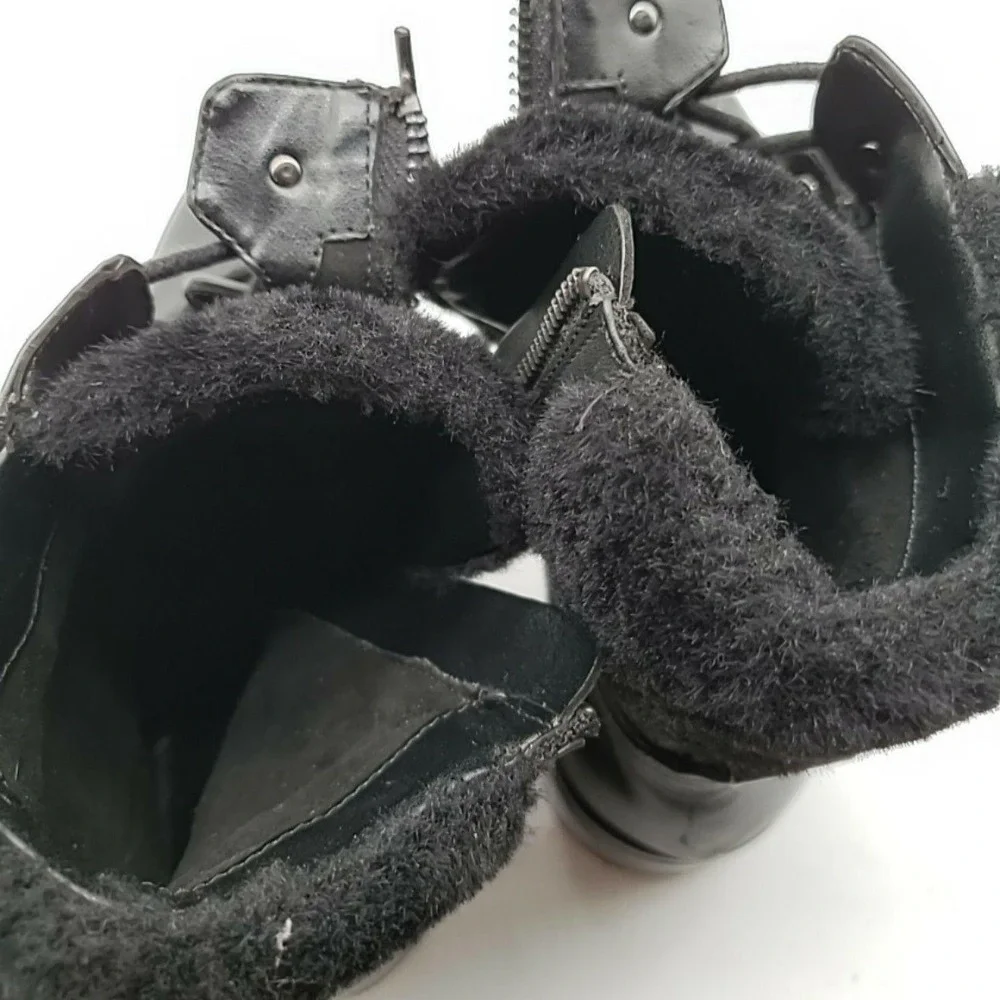 Michael Kors Boots Womens Size 8.5 Black Leather Faux Fur Ankle Lug Sole Zip